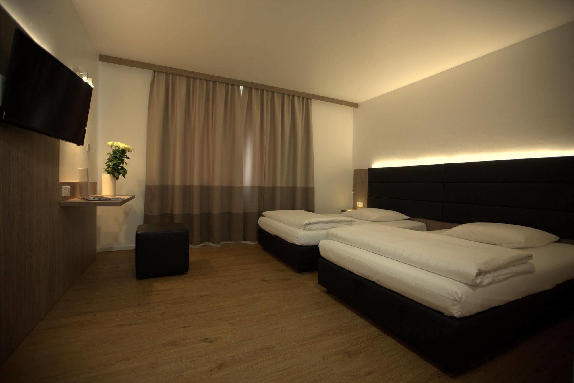 Airport Hotel Walldorf / Inh. Cetrico GmbH Mörfelden-Walldorf Exterior foto