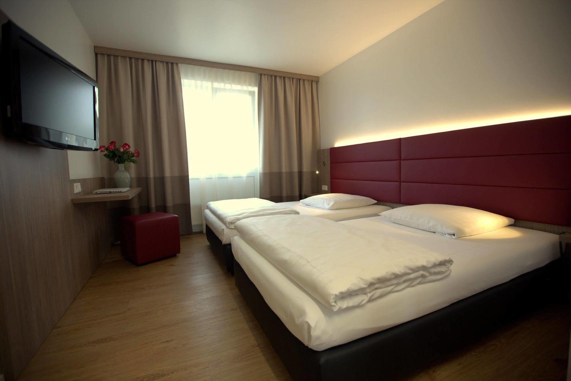 Airport Hotel Walldorf / Inh. Cetrico GmbH Mörfelden-Walldorf Exterior foto